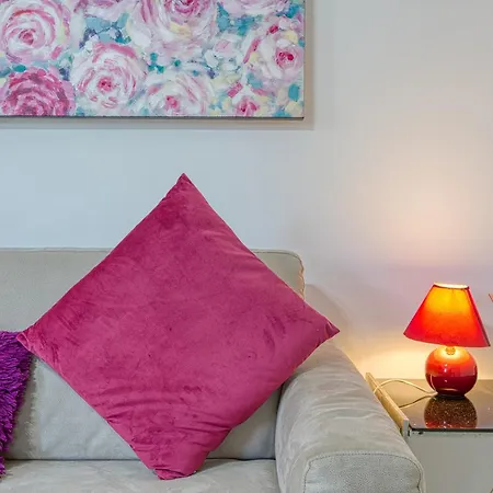 Lovely 1br With Private Balcony In Gzr059 Gzira
