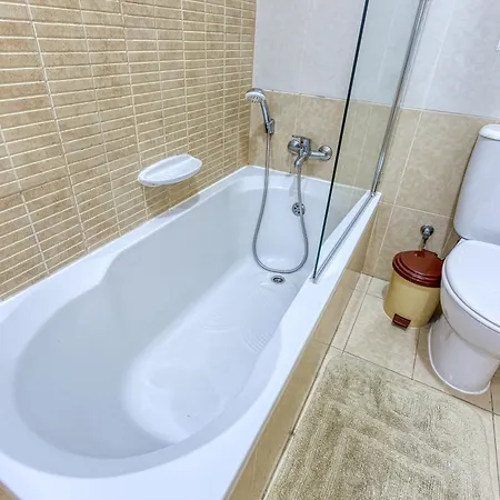 Lovely 1br With Private Balcony In Gzr059 شقة *