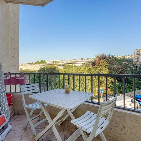 Lovely 1br With Private Balcony In Gzr059 شقة Gzira
